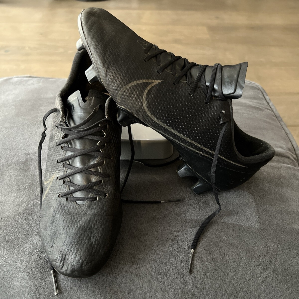 nike mercurial vapor blackout