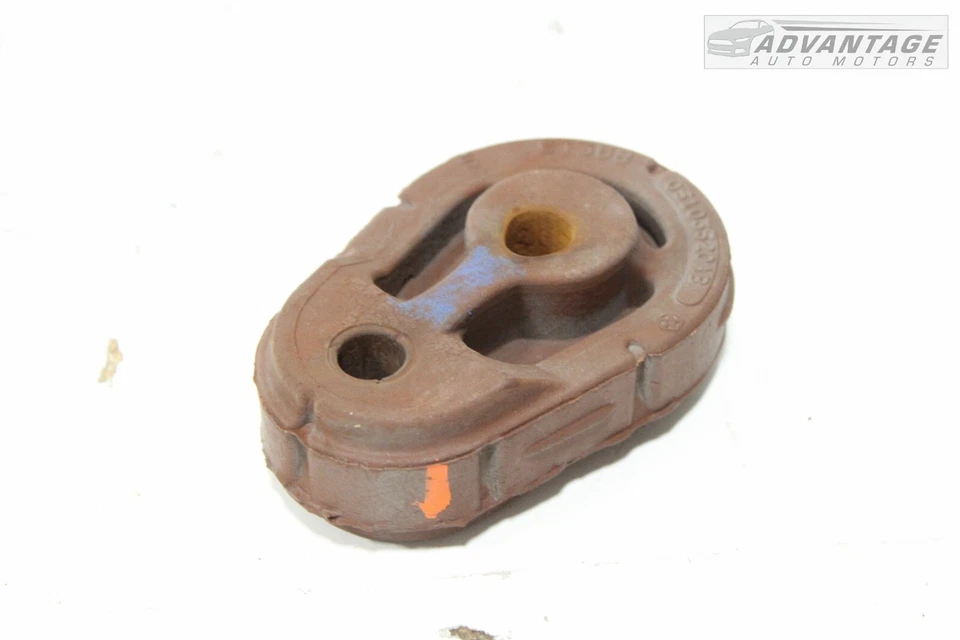 Sistema de escape Dodge Durango 2011-2021 tubo de bajada silenciador suspensión aislador OEM Foto 2 de 4