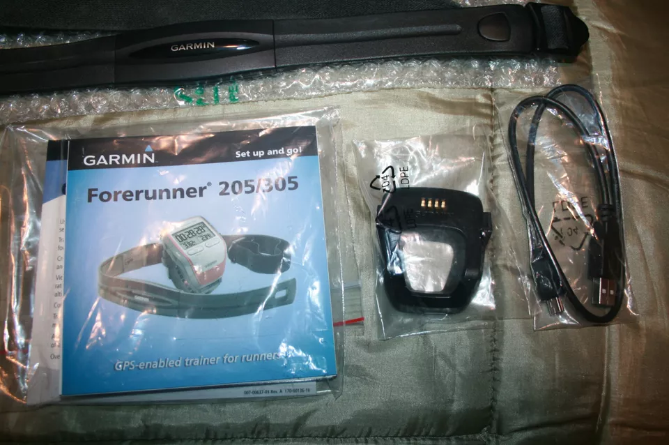 Garmin Forerunner 305 Red GPS Watch - Image 4 of 4