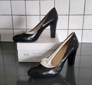 Calvin Klein Olive2 Black Pearlized Reptile Print 3.75 Block Heel Pumps Size 9