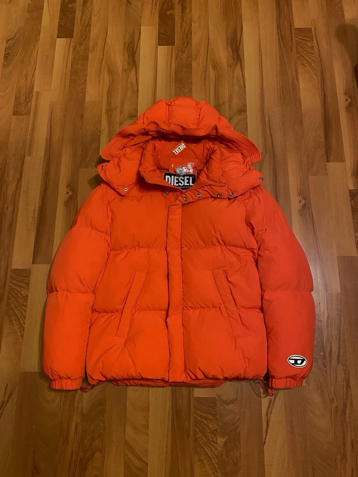 New Diesel Big Logo D Oversize Puffer Jacket - Image 2 of 4