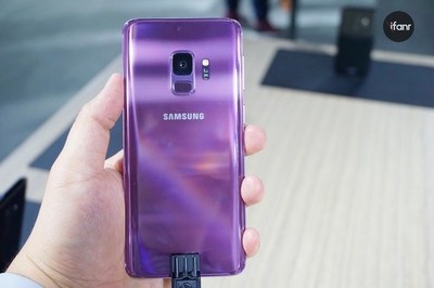 Samsung Galaxy S9+ Plus G965F/DS 256GB DUAL SIM Unlocked Phone OPEN BOX Purple