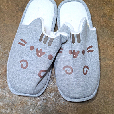Pusheen Women s Gray Cat Face Novelty Slip-On Slippers Rubber Sole US 8