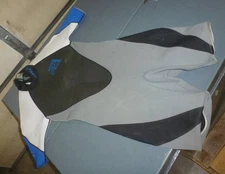 Hyperlite Wet Suit Synergy Skin Radiate 2MM XL Gray Black White Blue