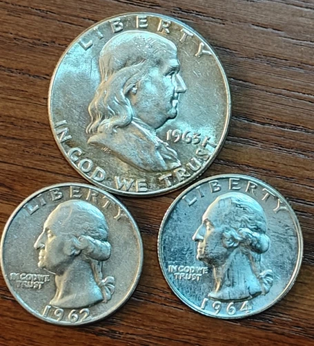 1963  Franklin Half Dollar -(2)  Washington Quarters uncirculated 90% Silver