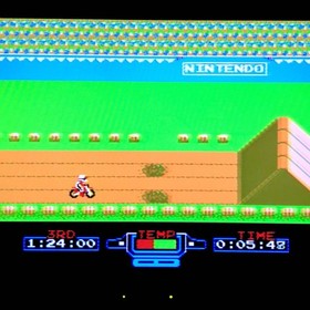 Nintendo New Famicom Console Set Excitebike AV Cable AC Adapter 1 Controller