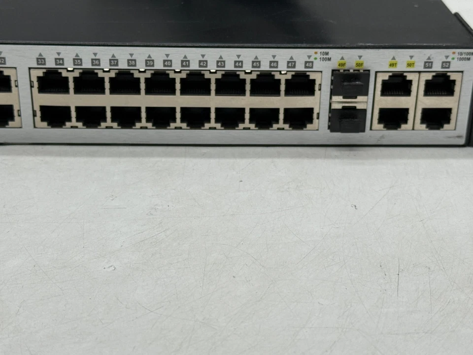 D-Link DES-1210-52 Managed 48 Port Gigabit Switch with 2 SPF ports - Image 4 of 4
