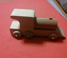 UNFINISHED WOODEN ENGINE TRAIN CAR