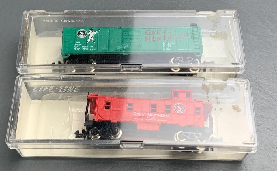 2X N Scale Life-Like Great Northern Caboose X602  & 40’ Boxcar #2702 N0310 TW - Image 2 of 4