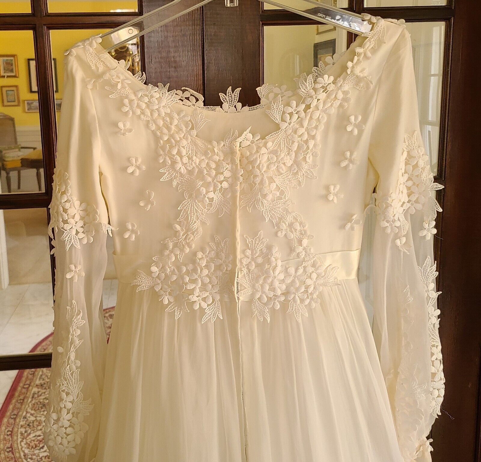 Vintage Wedding Gown, Alencon Lace, w/Matching La… - image 5