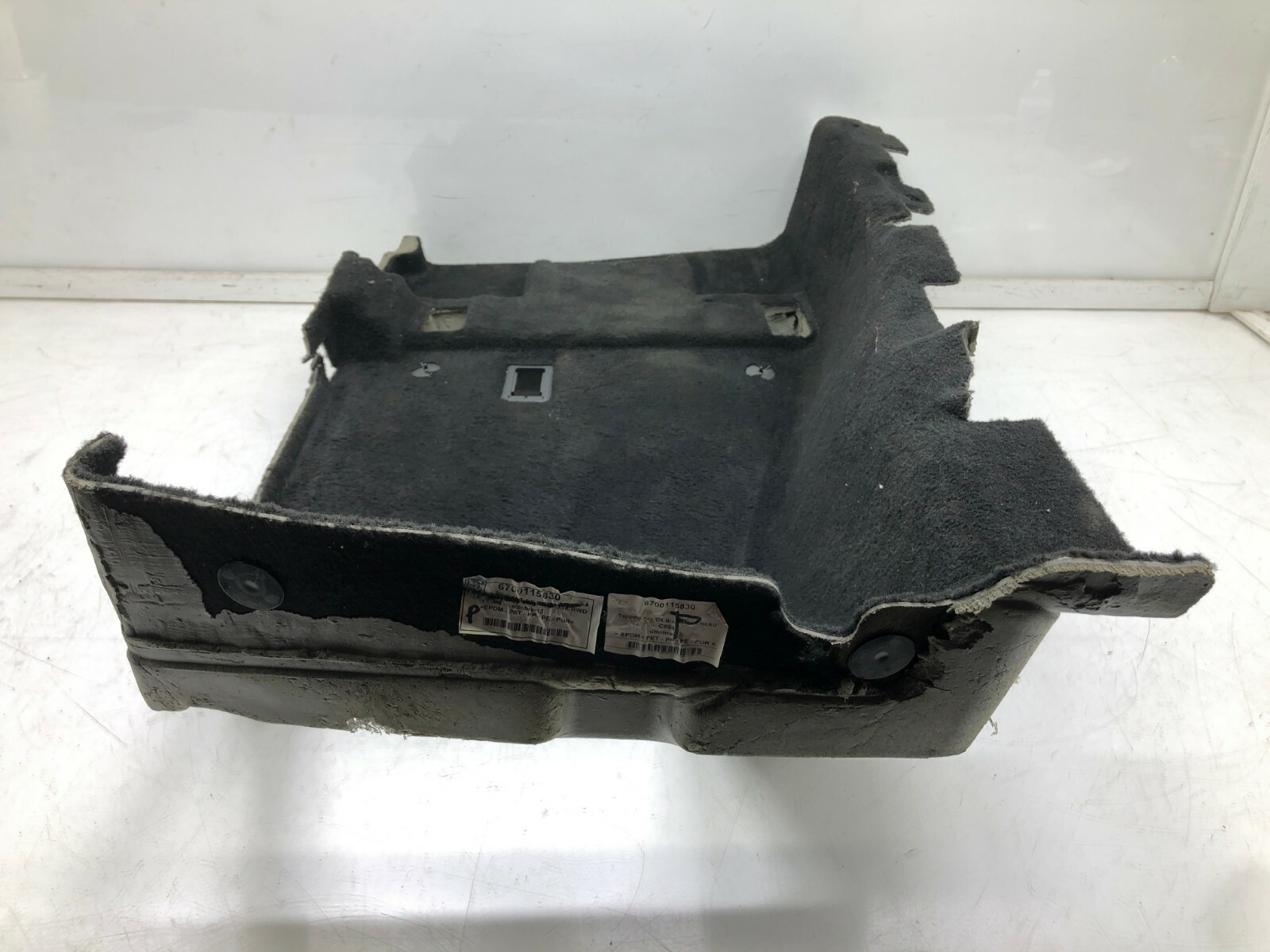 2014-2020 MASERATI QUATTROPORTE RIGHT PASS FRONT FLOOR CARPET COVER LINER OEM.