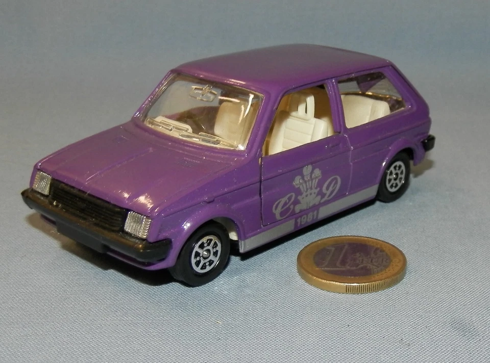 Corgi Spécial Editions : Austin Metro "A British Car for A Royal Occasion 1981" - Photo 3/4