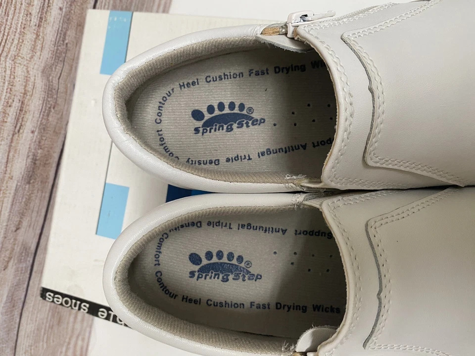 Sapatos femininos Spring Step tamanho EUA 6 M branco profissional casual trabalho em excelente estado usado - Imagem 3 de 4
