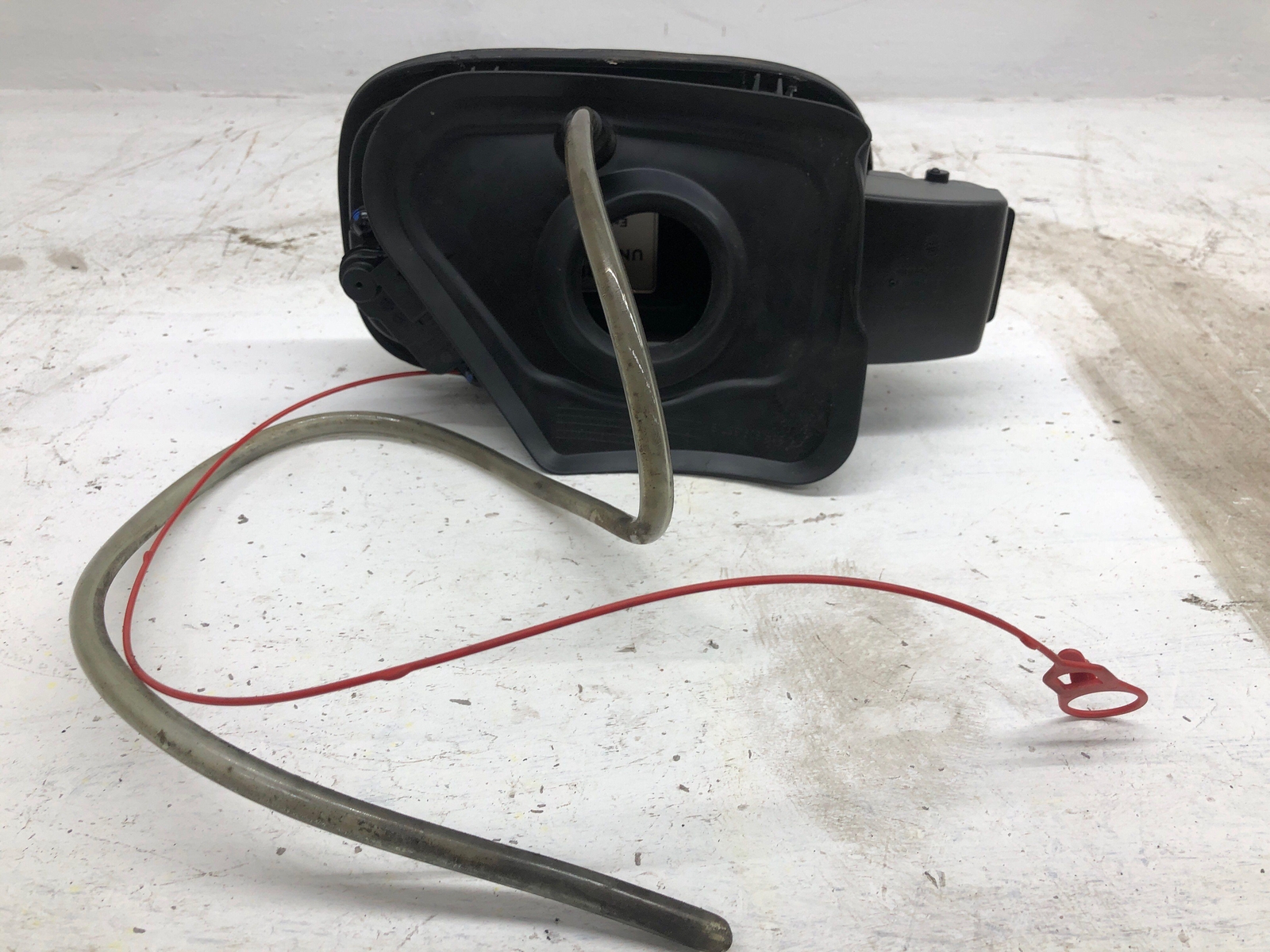 2016-2020 BENTLEY BENTATGA FUEL TANK FILLER DOOR W/POCKET 36A809857B (A9)