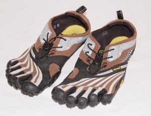 vibram spyridon womens