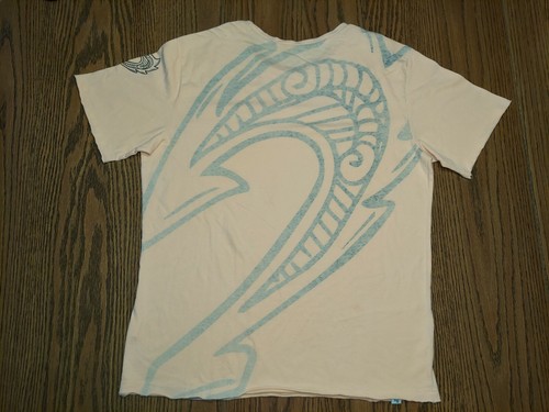 Maori Hook Distressed Graphic T-Shirt 