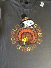 Mens Snoopy/Peanuts Thanksgiving T Shirt Size Large. Gobble Gobble!!