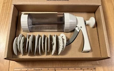 The Pampered Chef Cookie Press No. 1525 - Mint Shape - Complete - FREE SHIPPING