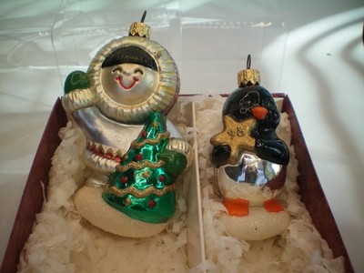 MIB 2 NEW Hallmark 1998 BLOWN GLASS FROSTY FRIENDS  CROWN REFLECTIONS ORNAMENTS