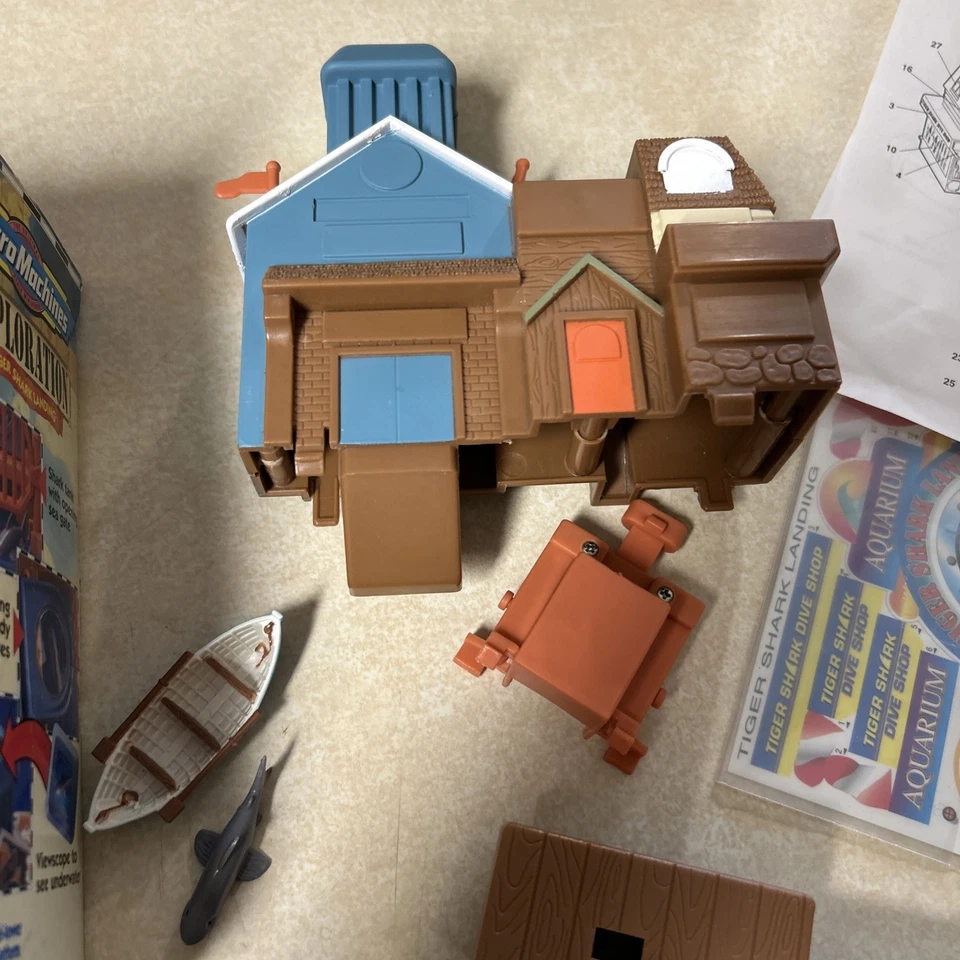 VINTAGE 1996 MICRO MACHINES EXPLORATION TIGER SHARK & LOST TREASURE - NEW - Image 3 of 4