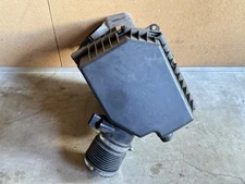 06-10 BMW E60 M5 E63 E64 M6 S85 V10 Right Air Intake Muffler Housing Box OEM