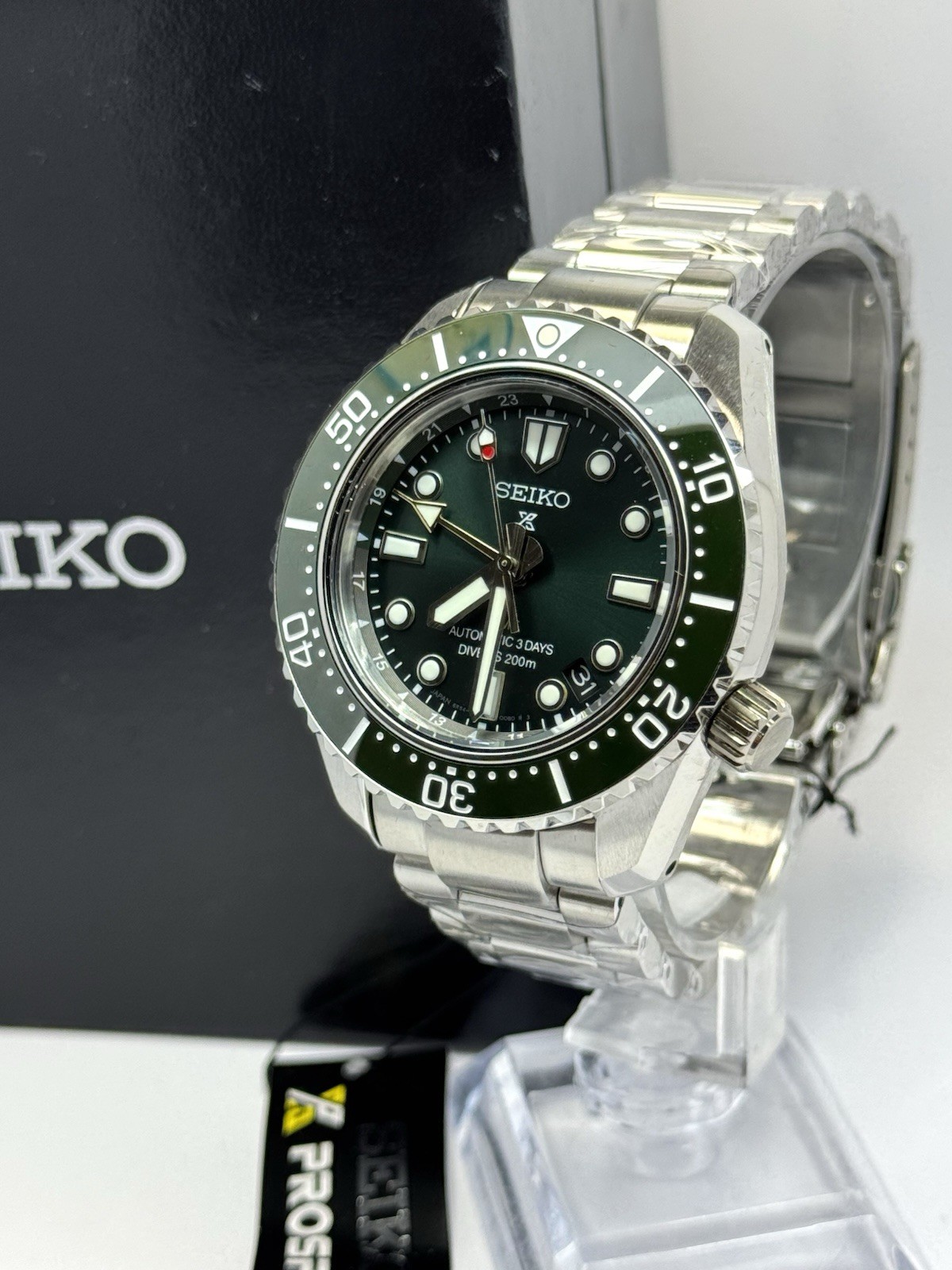 New Seiko Prospex  SPB381J1Green GMT Diver 200m Automatic 6R54 3 Day Pwr Reserve image 2