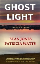 Stan Jones Patricia Watts Ghost Light (Paperback) Nathan Active (UK IMPORT)