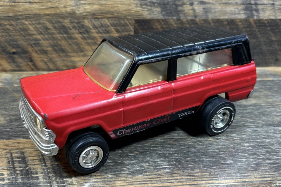 Tonka 1970 Jeep Cherokee Chief Wagoneer red - Image 2 of 4