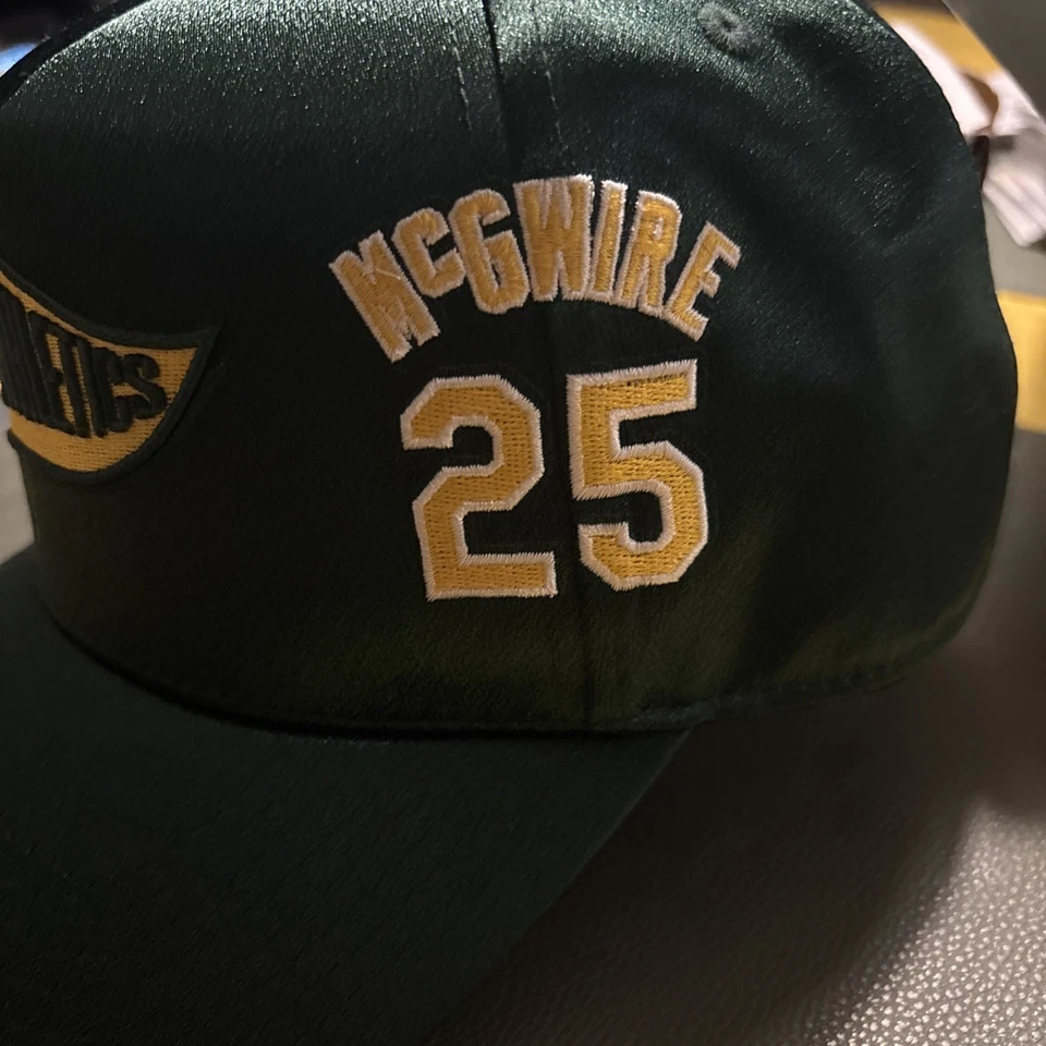 Gorra edición limitada Mark Mcgwire 2025 tapas X Topps Player Chase Series2 Foto 2 de 4