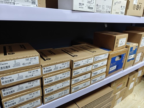 New Allen Bradley 1783-BMS06TA Stratix 5700 Managed Switch - Picture 5 of 5