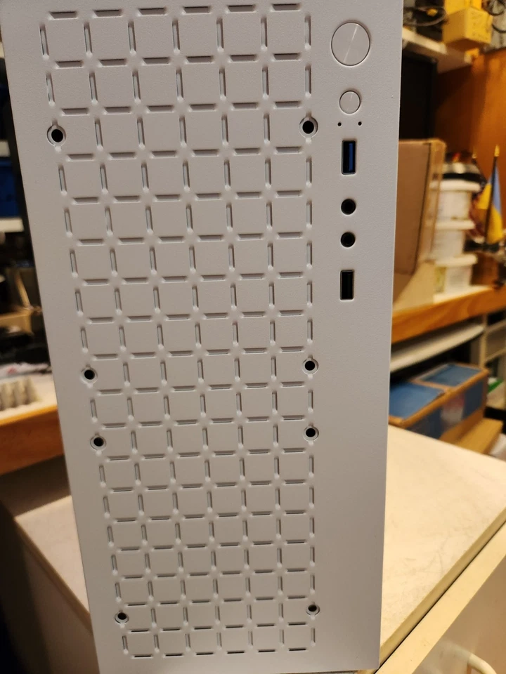 Intel X99 Mini Tower Desktop Xeon E5-1520v3 White Case New/Used - Image 2 of 4