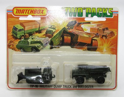 Matchbox Superfast Doppelpack TP-16 Case Bulldozer and Dump Truck OLIVE DRAB