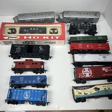 Ho Scale Box Car And Dummie Engine Lot Of 13