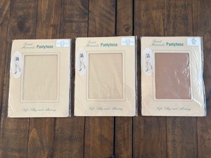 (3) SECRET MOMENTS PANTYHOSE 2 Alabaster 1 Sparkle Beige Size M Vintage 5'3-5'7