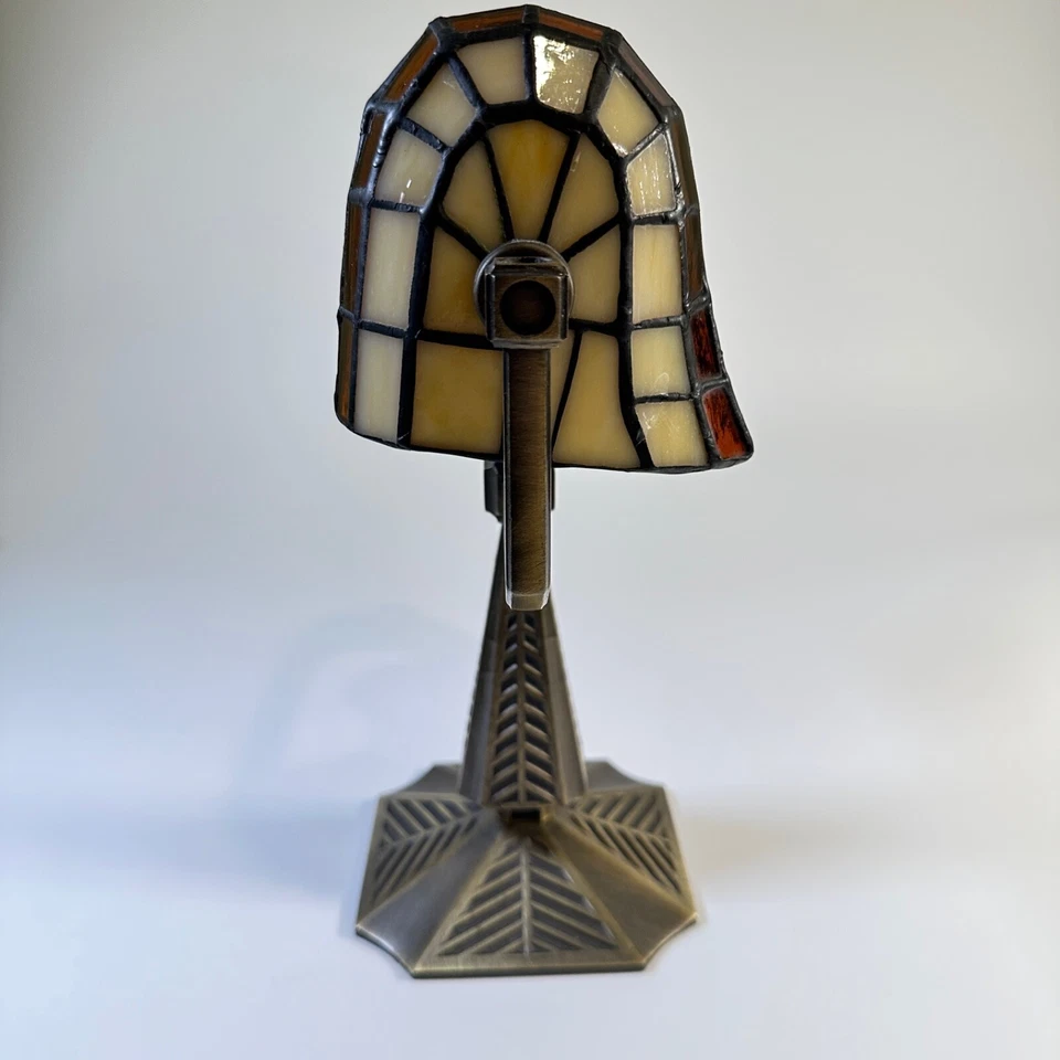 PartyLite Tiffany Style Artisian Bankers Lamp aStained Glass and Brass - Image 3 of 4