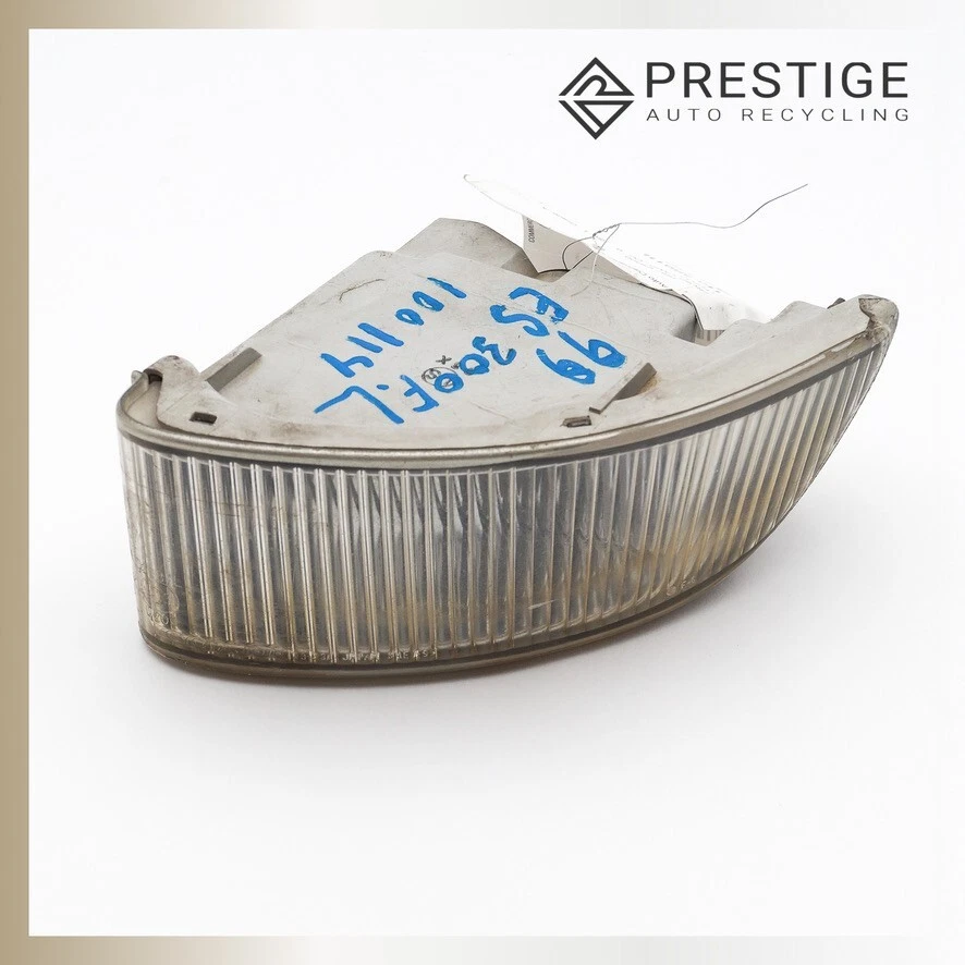 Luz antiniebla izquierda LEXUS ES300 1997-1999 81220-33080 Foto 2 de 4