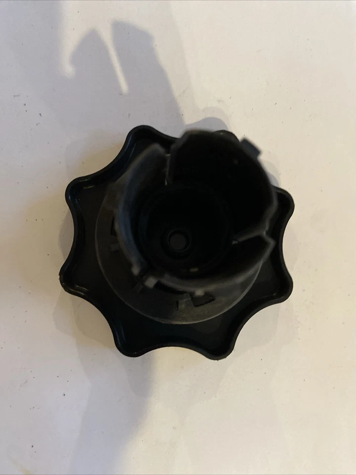 AUDI A4 A6 S4 S6 2005-2011 sujetador de neumáticos de repuesto/perno de amarre 8E0803899C OEM* Foto 3 de 4