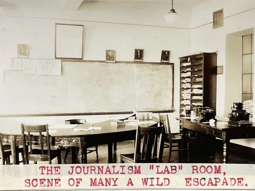 U7 Photograph The Journalism "Lab" Room Scene Of Many Wild Escapade 1910-20's