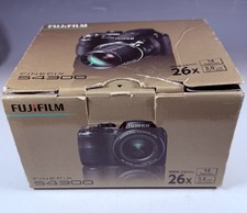 Excellent Fujifilm FinePix S4300 Digital Bridge Camera 14 MP 26x Optical Zoom