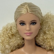 Barbie Basics Model 07 Blonde Victoria Nude Articulated Dolls Stand  COA