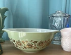 Vintage Pyrex Medallion Sage Green & Gold 443 Cinderella Mixing Bowl 2.5 Qt
