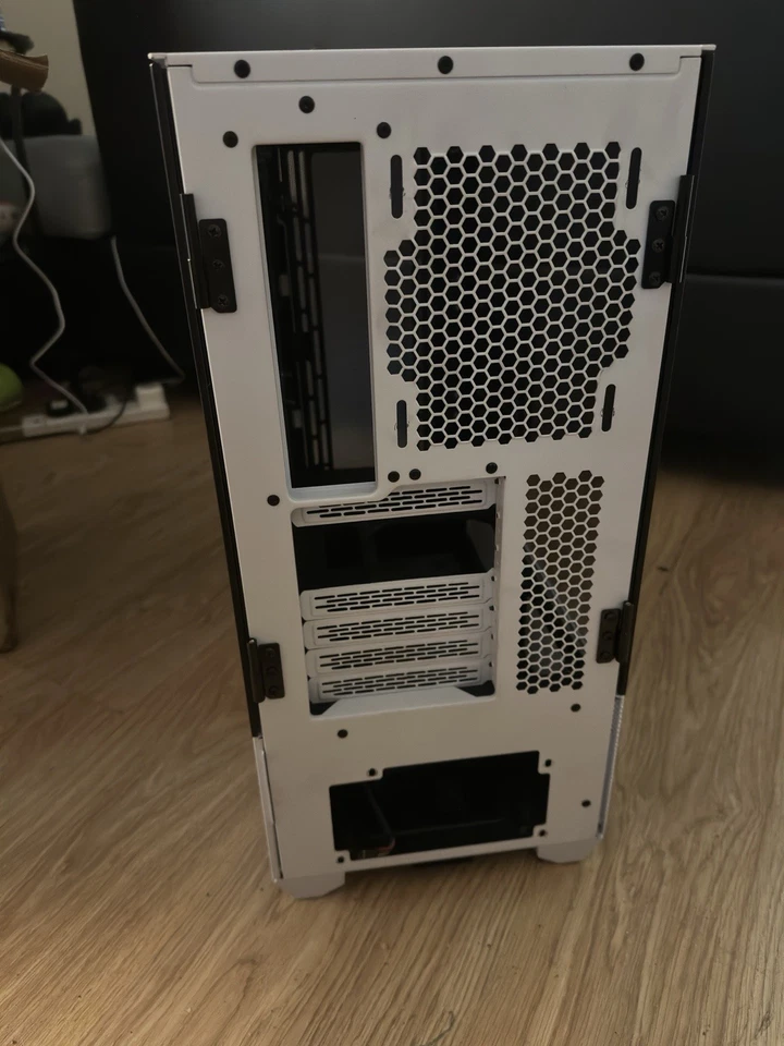 Lian Li Lancool II mesh C RGB Snow Mid Tower Case - White - Image 3 of 4