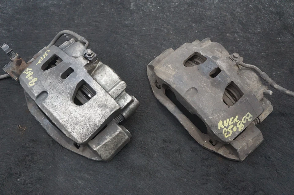 套装 2 前左制动卡钳 原始设备制造商 23398897 雪佛兰索罗德 3500 2015 — 第 4/4 张图片