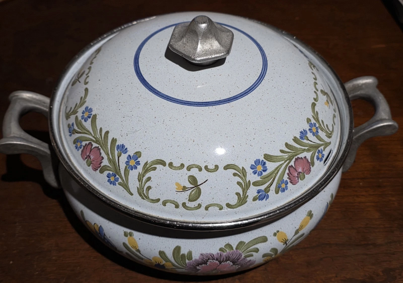 Vintage ASTA Dutch Oven 2.5 Quart Made In West Germany Very Decorative