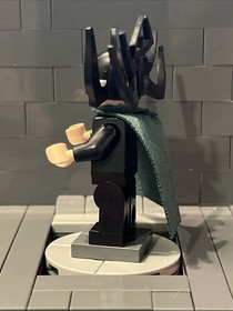 LEGO Hela Minifigure Sh0406 Marvel Super Heroes Set 76084