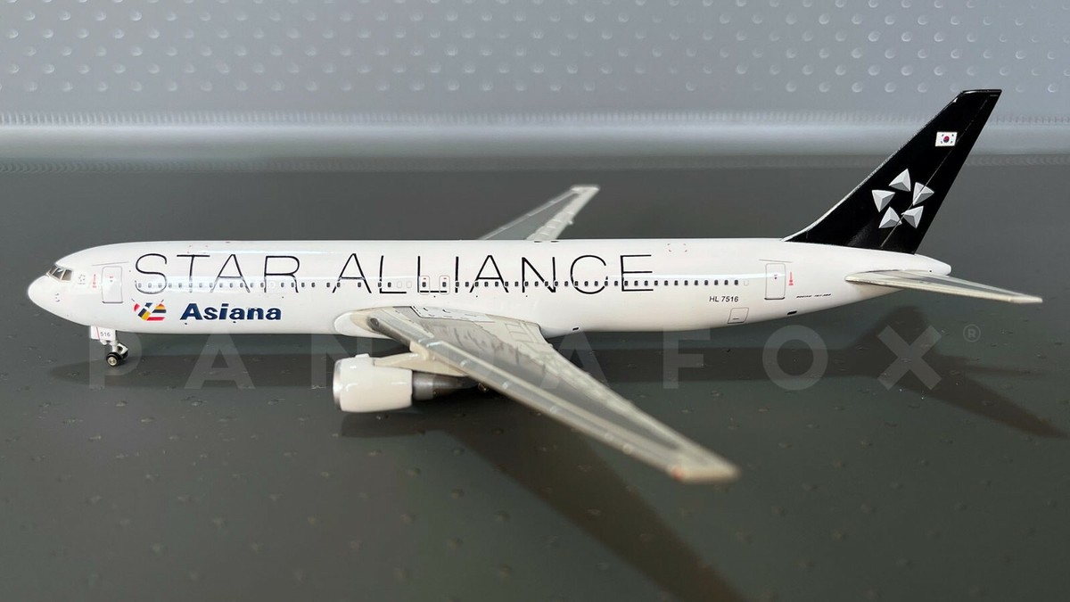 Asiana Airlines Boeing 767-300 HL7516 Star Alliance JC Wings