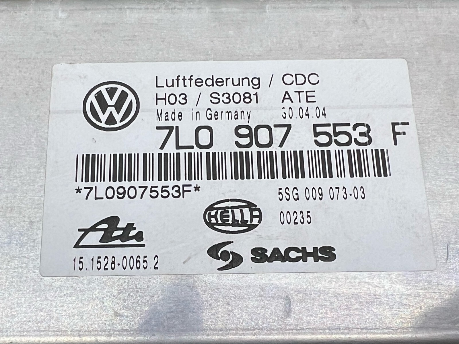 20032006 Porsche Cayenne Air Suspension Leveling Control Module 7L0