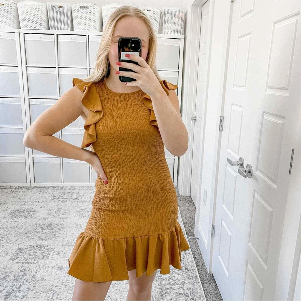 Cmeo yellow dress top