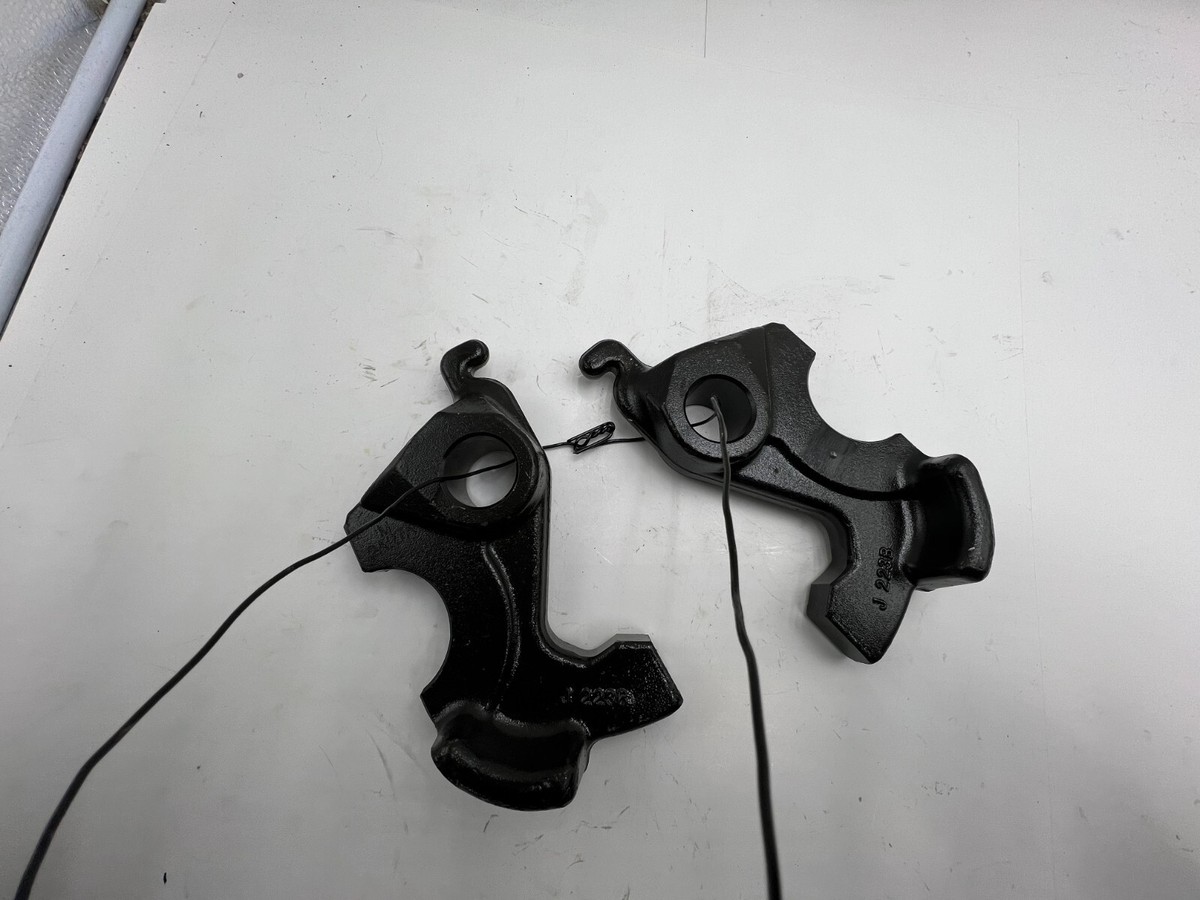 Fifth Wheel Lock Jaw Left Right XE-12381, J 223B, M 2A27A Fifth Wheel Lock Jaw Left Right XE-12381, J 223B, M 2A27A