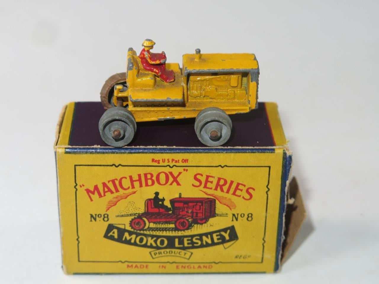 Matchbox 8a, Caterpillar Tractor - Free Price Guide & Review